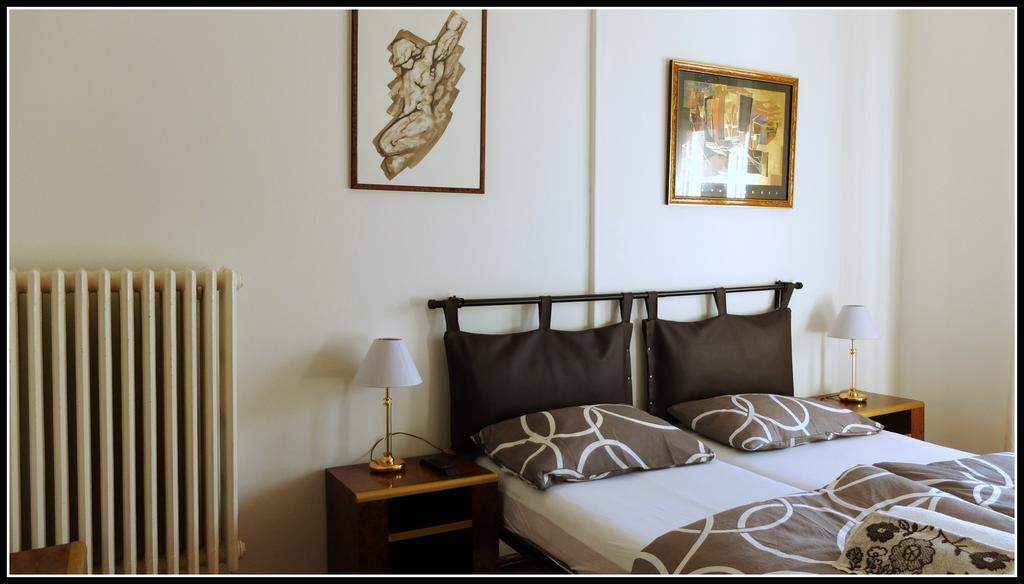 B&B Piazza Goldoni Triëst Buitenkant foto